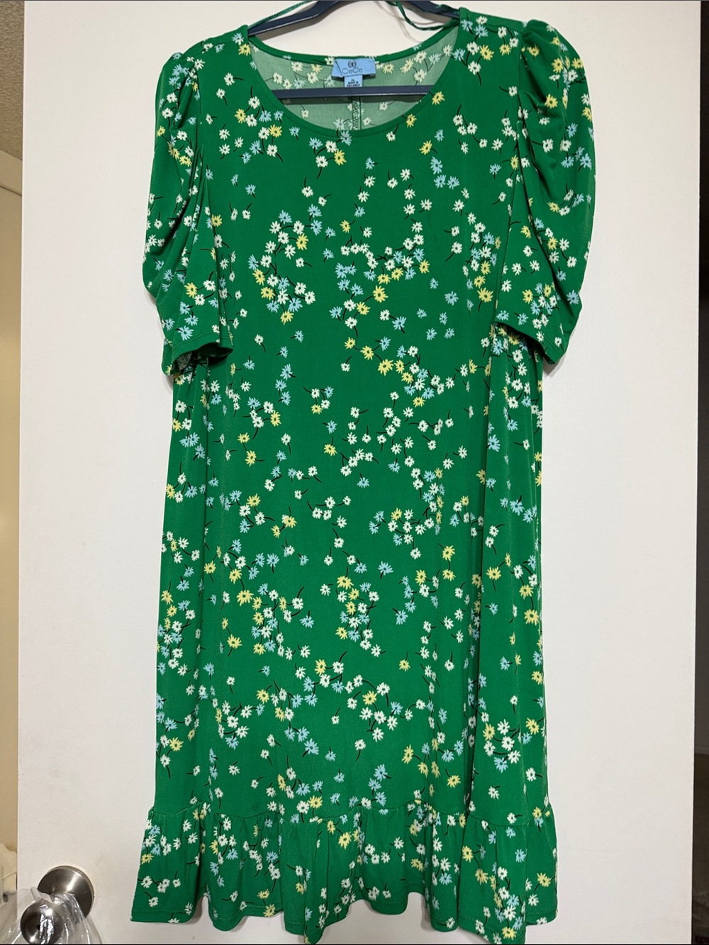 CeCe Green Floral Mini Dress with White and Yellow Daisy Print